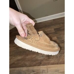 UGG® GOLDENSTAR CLOGS Toddler size 9 Brown